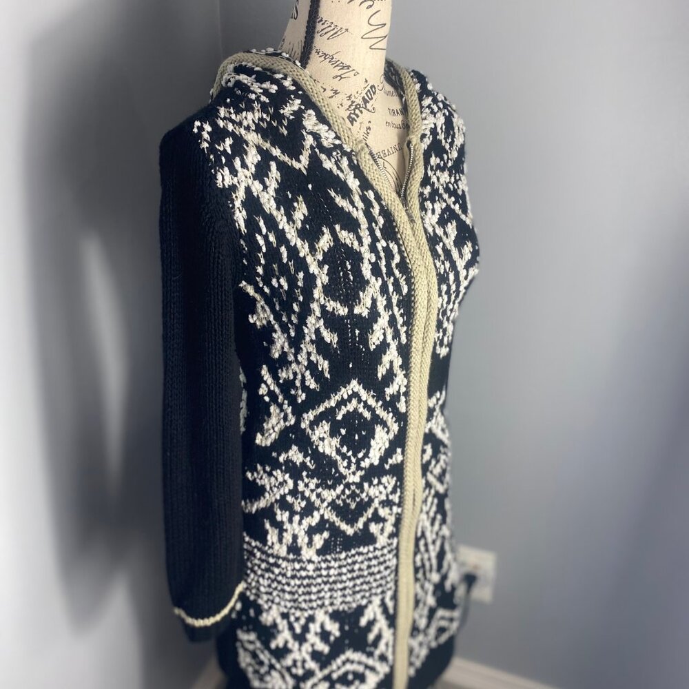 Stylish Duster - Picture 2 of 4